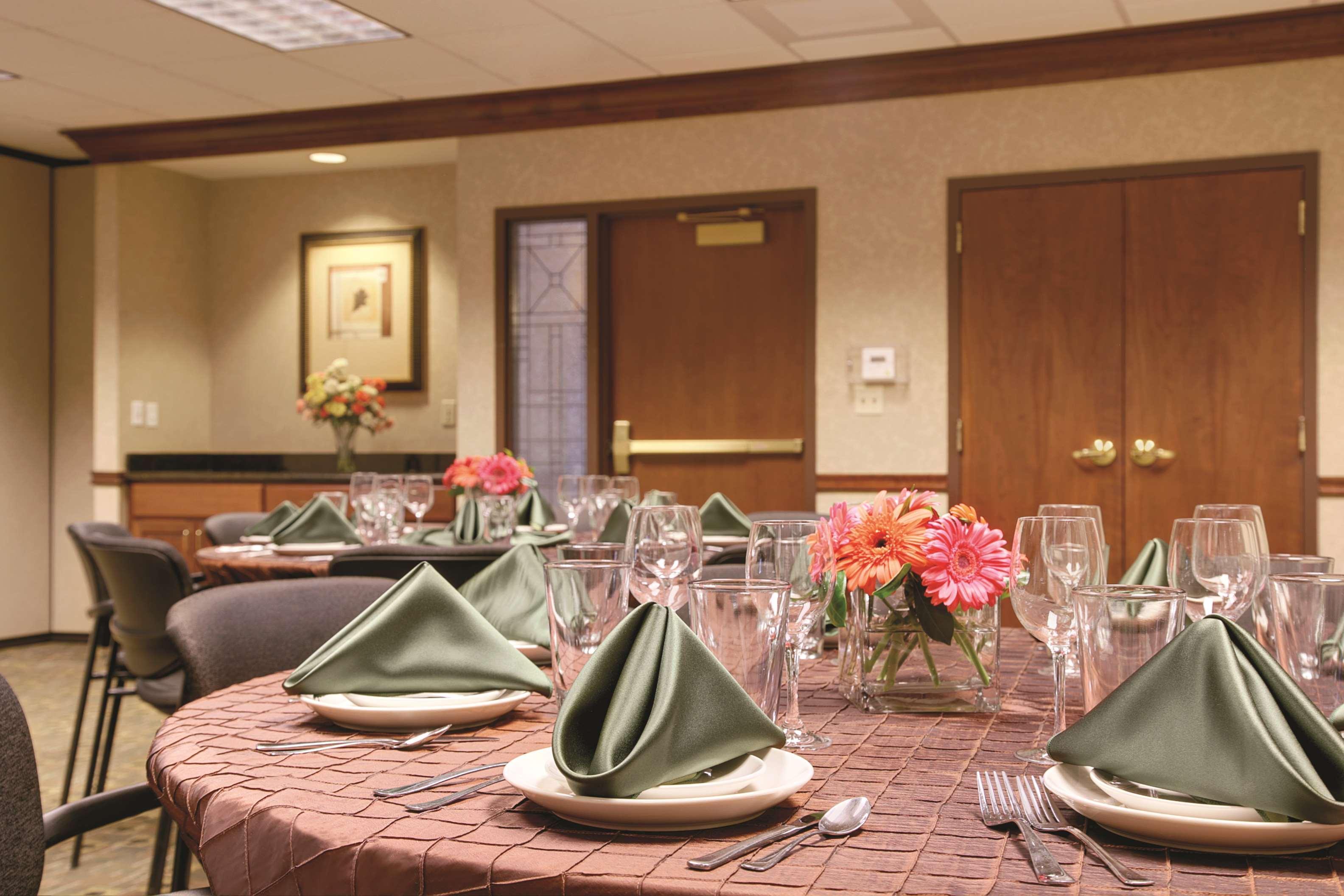 Hyatt House Pleasant Hill Hotell Exteriör bild